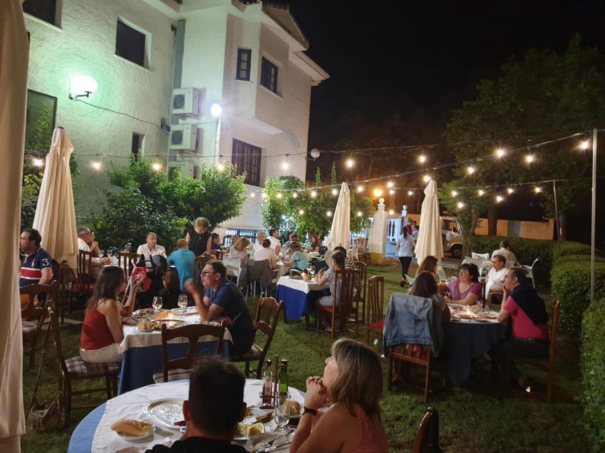 Hostal Asador Julian Brunete Exterior foto